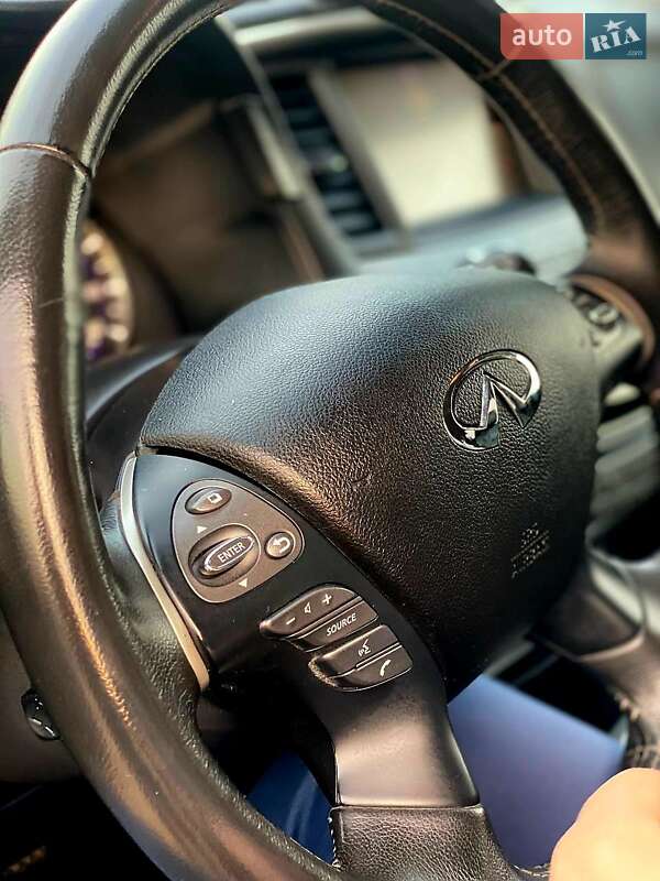 Внедорожник / Кроссовер Infiniti QX60 2019 в Калуше