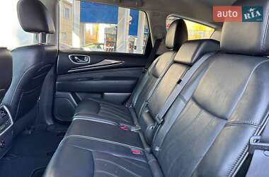 Внедорожник / Кроссовер Infiniti QX60 2015 в 