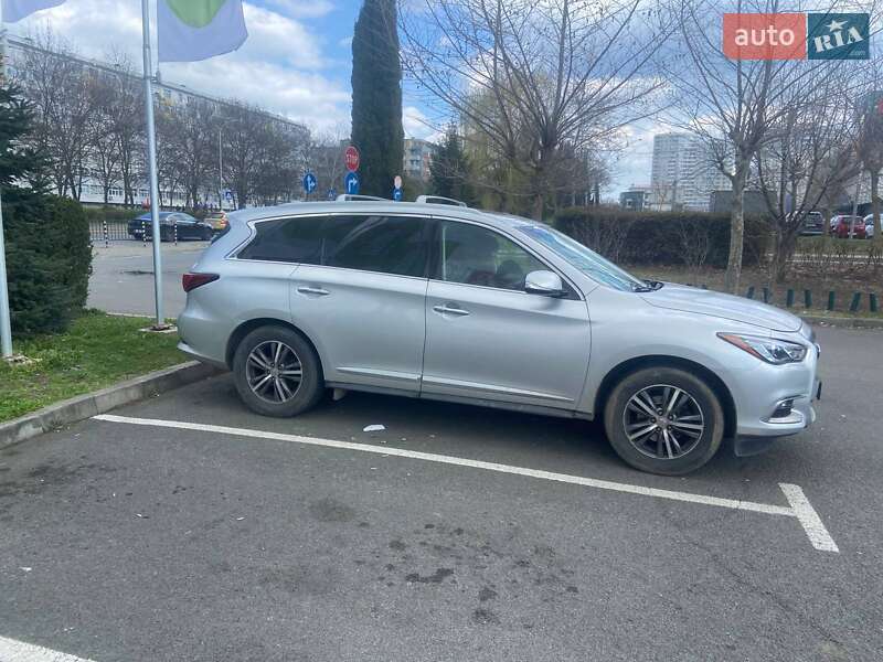 Внедорожник / Кроссовер Infiniti QX60 2016 в Черновцах