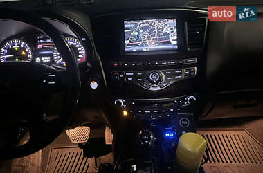 Внедорожник / Кроссовер Infiniti QX60 2017 в 