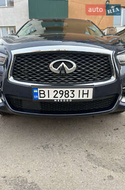 Внедорожник / Кроссовер Infiniti QX60 2017 в 