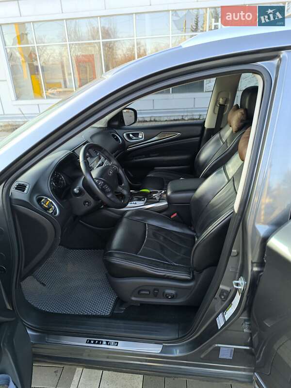 Позашляховик / Кросовер Infiniti QX60 2015 в Новомосковську