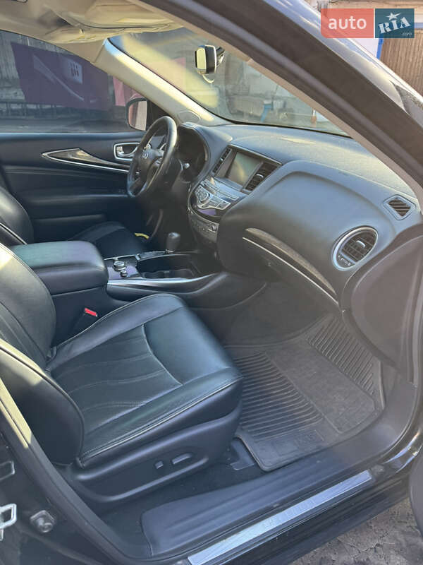Внедорожник / Кроссовер Infiniti QX60 2013 в Звенигородке
