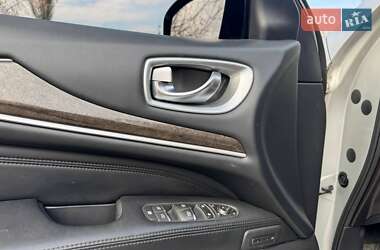 Внедорожник / Кроссовер Infiniti QX60 2015 в 