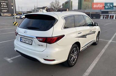 Внедорожник / Кроссовер Infiniti QX60 2016 в 