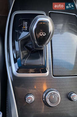 Внедорожник / Кроссовер Infiniti QX60 2016 в 