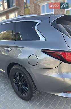 Внедорожник / Кроссовер Infiniti QX60 2017 в 