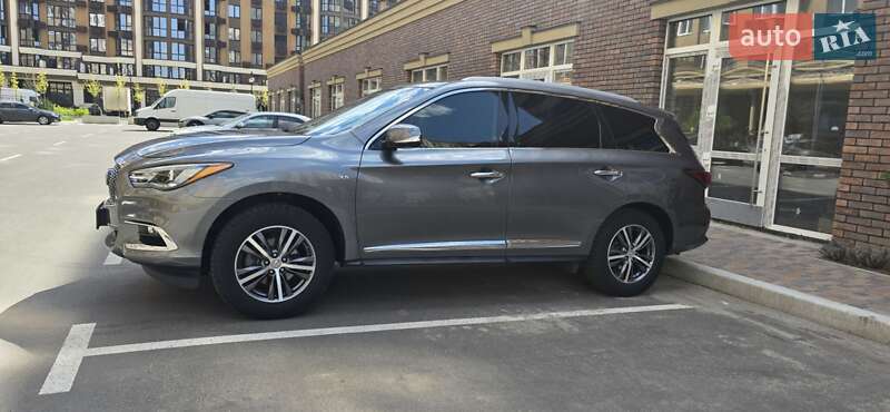 Внедорожник / Кроссовер Infiniti QX60 2017 в Киеве