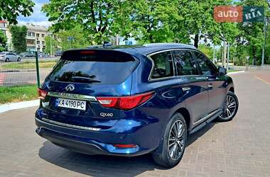 Внедорожник / Кроссовер Infiniti QX60 2017 в 
