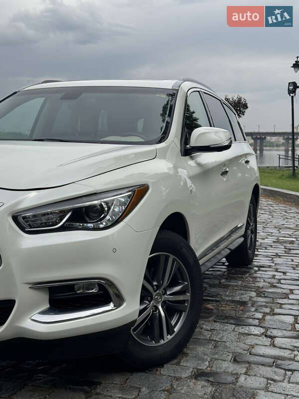 Внедорожник / Кроссовер Infiniti QX60 2018 в Киеве