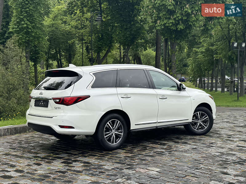 Внедорожник / Кроссовер Infiniti QX60 2018 в Киеве