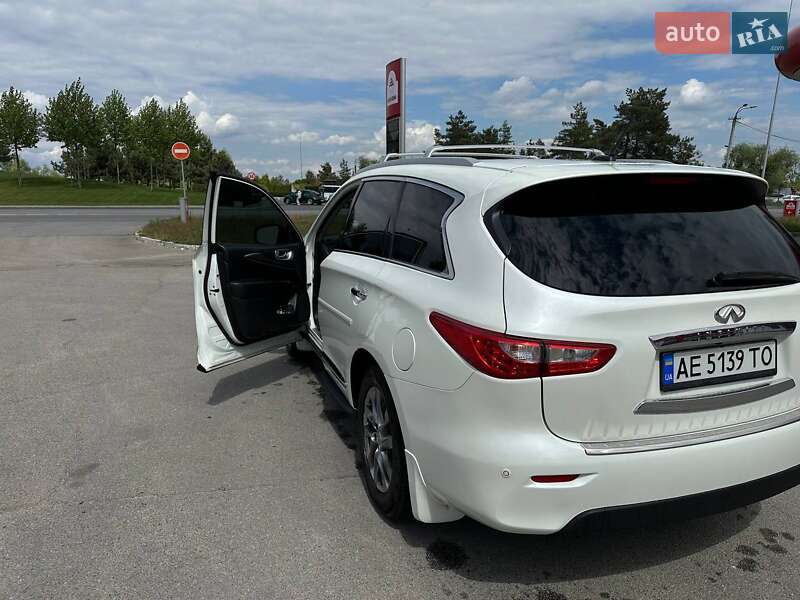 Позашляховик / Кросовер Infiniti QX60 2015 в Дніпрі