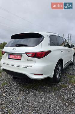Внедорожник / Кроссовер Infiniti QX60 2016 в 
