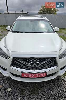 Внедорожник / Кроссовер Infiniti QX60 2016 в 