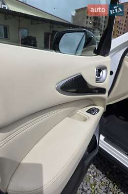 Внедорожник / Кроссовер Infiniti QX60 2016 в 