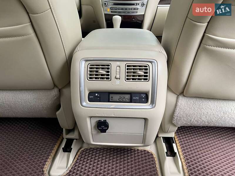 Позашляховик / Кросовер Infiniti QX60 2014 в Києві