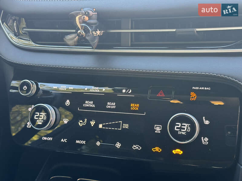 Внедорожник / Кроссовер Infiniti QX60 2022 в Киеве