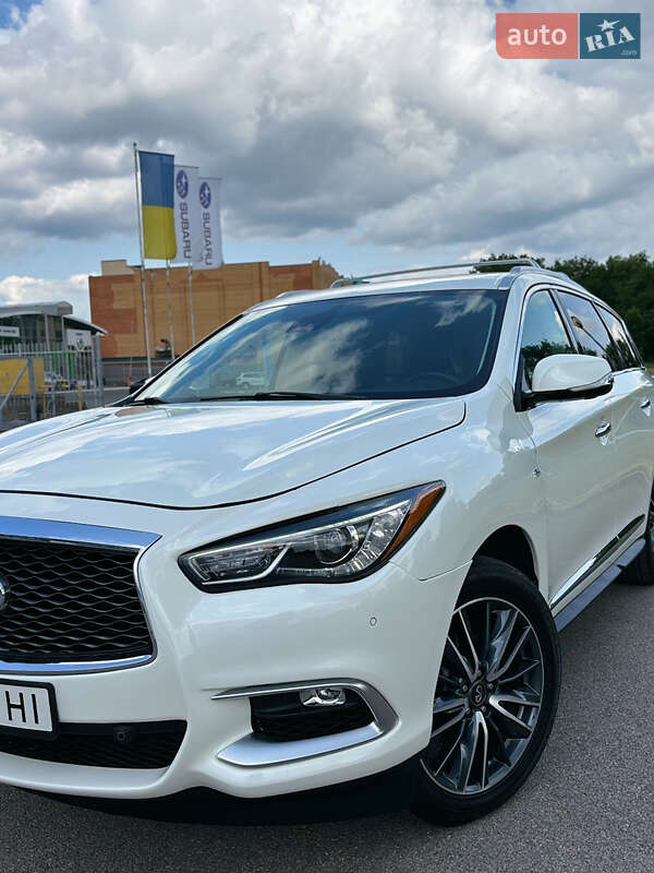 Внедорожник / Кроссовер Infiniti QX60 2019 в 