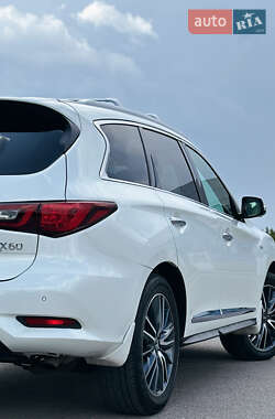 Внедорожник / Кроссовер Infiniti QX60 2019 в 
