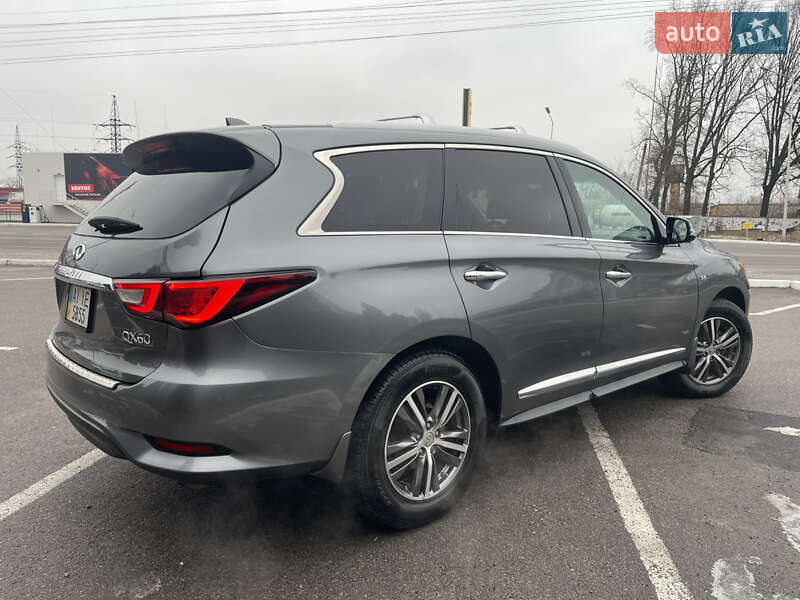 Внедорожник / Кроссовер Infiniti QX60 2016 в Белой Церкви