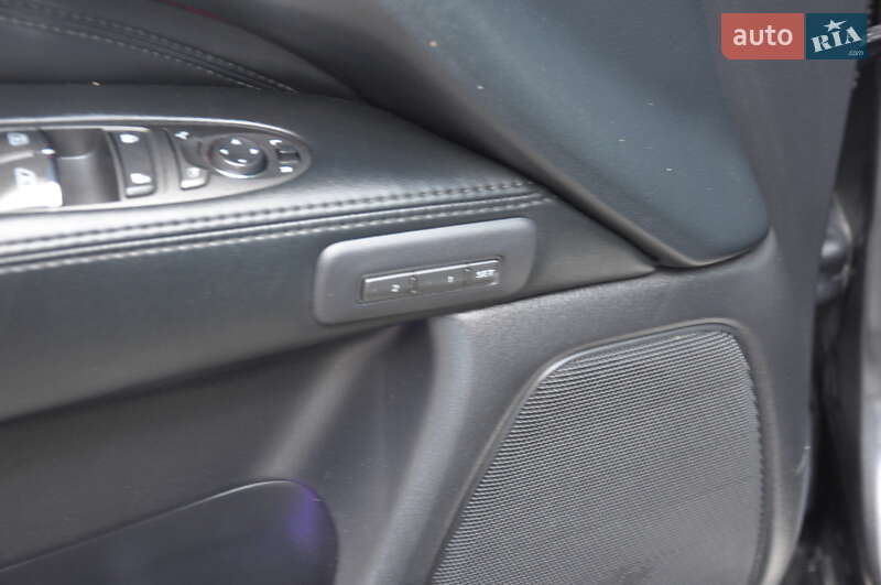 Внедорожник / Кроссовер Infiniti QX60 2014 в Львове