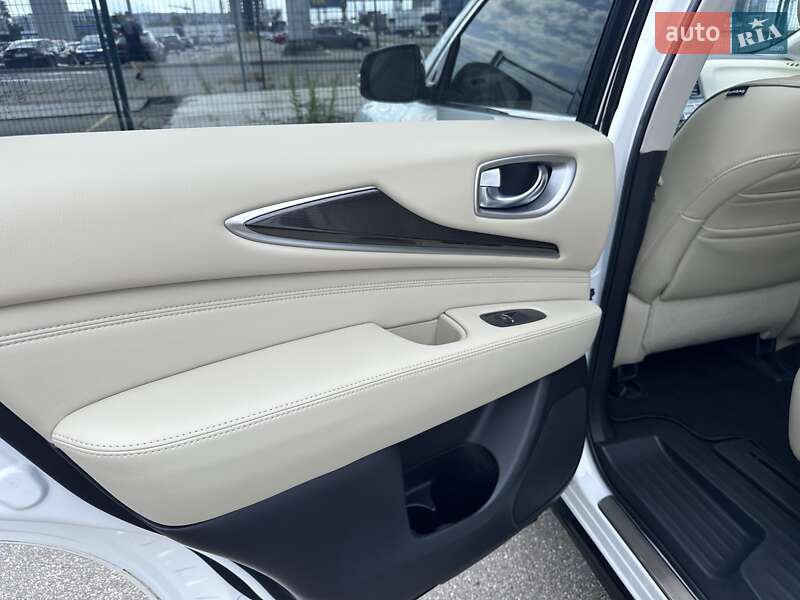 Позашляховик / Кросовер Infiniti QX60 2019 в Києві