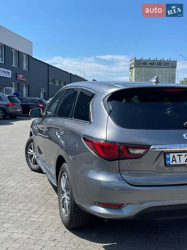 Внедорожник / Кроссовер Infiniti QX60 2019 в Стрые