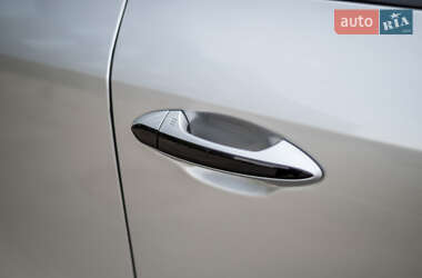 Внедорожник / Кроссовер Infiniti QX60 2023 в 