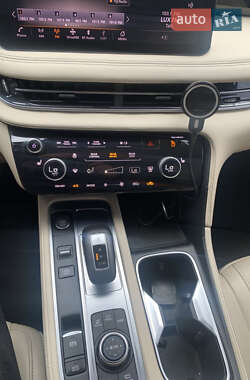 Внедорожник / Кроссовер Infiniti QX60 2022 в 