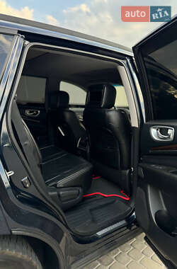 Внедорожник / Кроссовер Infiniti QX60 2015 в 
