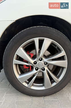 Внедорожник / Кроссовер Infiniti QX60 2013 в 