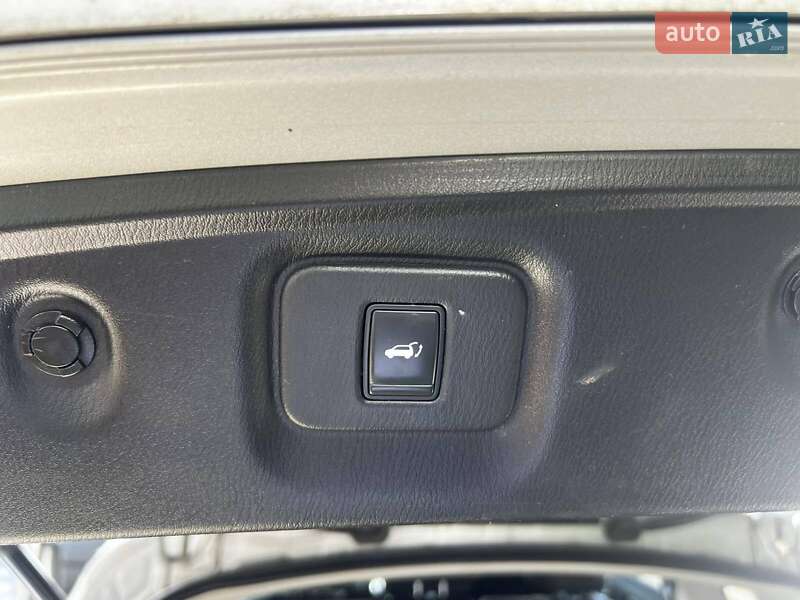 Внедорожник / Кроссовер Infiniti QX60 2016 в Ровно