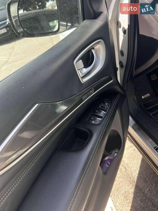 Внедорожник / Кроссовер Infiniti QX60 2016 в Ровно