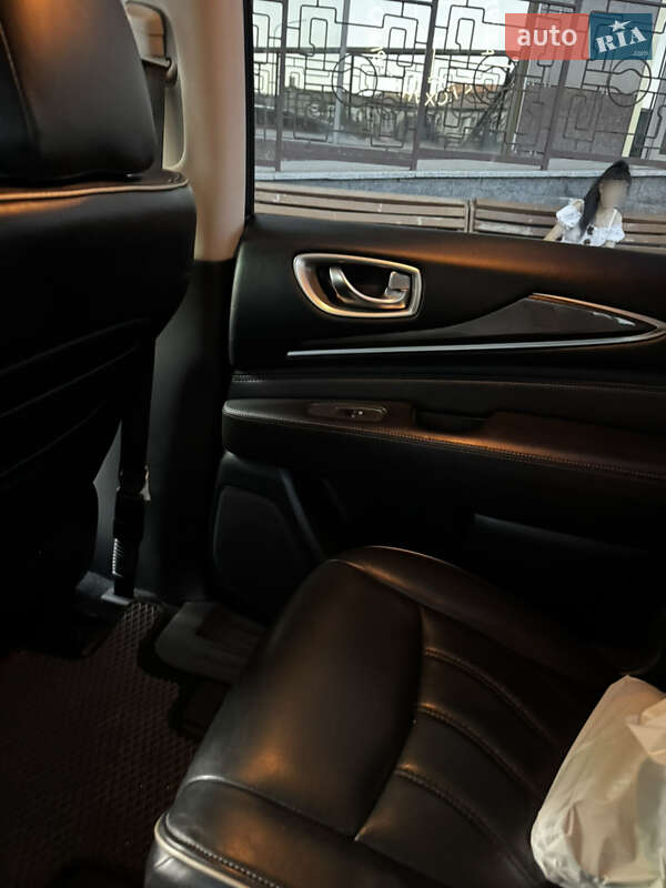 Внедорожник / Кроссовер Infiniti QX60 2016 в Одессе