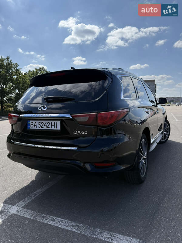 Внедорожник / Кроссовер Infiniti QX60 2017 в Кропивницком