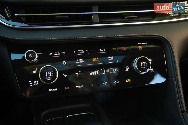 Внедорожник / Кроссовер Infiniti QX60 2023 в Харькове