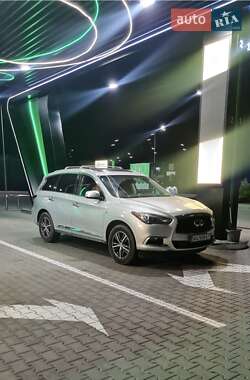 Позашляховик / Кросовер Infiniti QX60 2016 в Києві