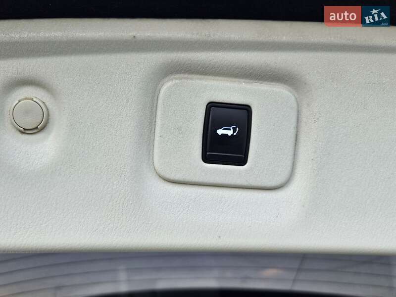 Позашляховик / Кросовер Infiniti QX60 2014 в Києві