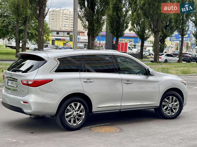 Внедорожник / Кроссовер Infiniti QX60 2015 в 