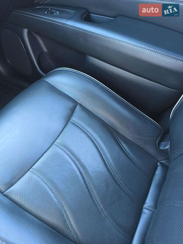 Внедорожник / Кроссовер Infiniti QX60 2018 в Киеве фото 15 Внедорожник / Кроссовер Infiniti QX60 2018 в Киеве