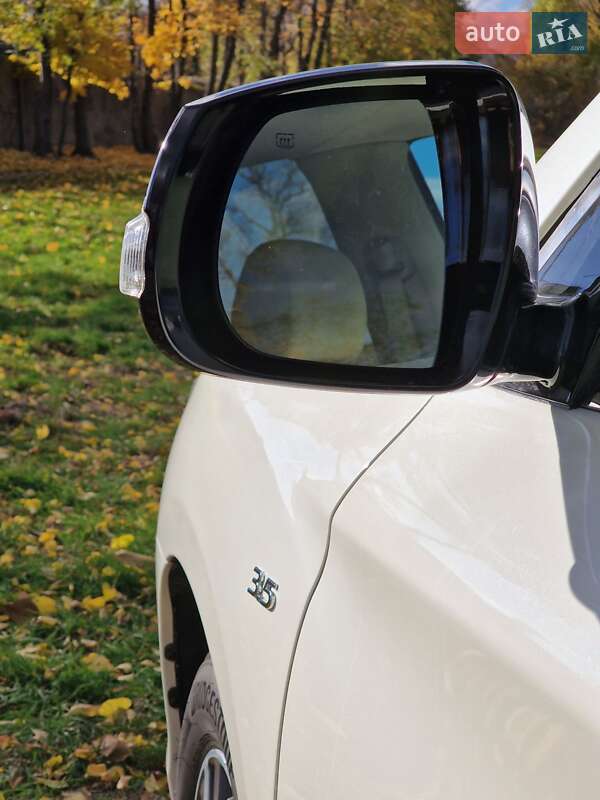 Внедорожник / Кроссовер Infiniti QX60 2018 в Киеве