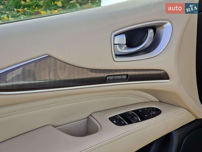 Внедорожник / Кроссовер Infiniti QX60 2018 в Киеве