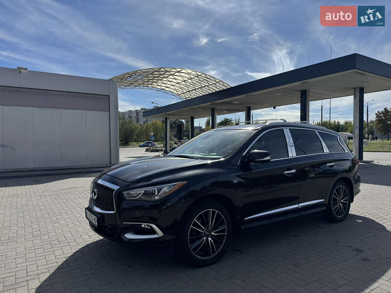 Внедорожник / Кроссовер Infiniti QX60 2016 в Киеве
