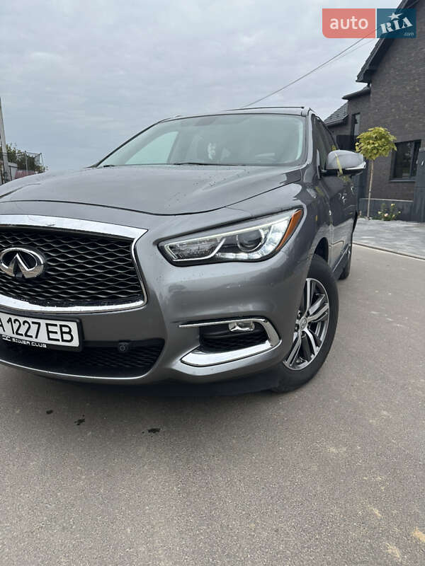 Внедорожник / Кроссовер Infiniti QX60 2017 в Киеве
