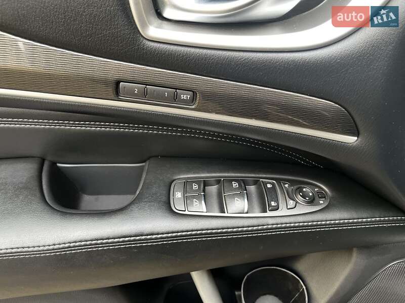 Позашляховик / Кросовер Infiniti QX60 2017 в Києві