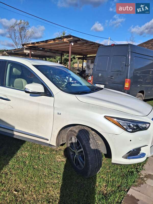 Внедорожник / Кроссовер Infiniti QX60 2019 в Буче