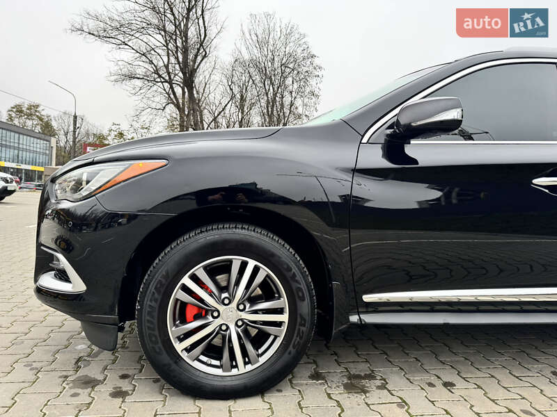 Внедорожник / Кроссовер Infiniti QX60 2016 в Тернополе