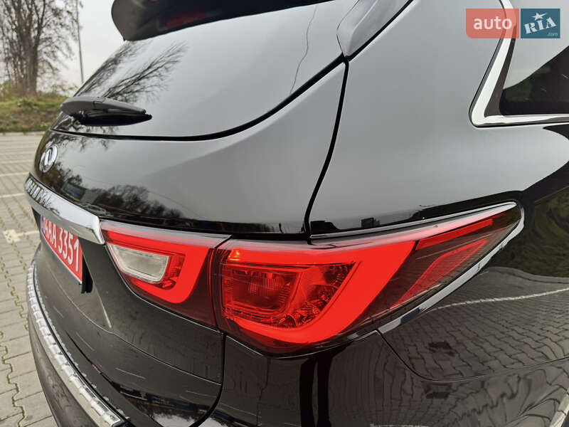 Внедорожник / Кроссовер Infiniti QX60 2016 в Тернополе