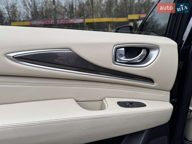 Внедорожник / Кроссовер Infiniti QX60 2016 в Тернополе