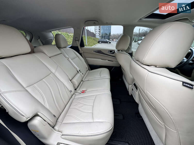 Внедорожник / Кроссовер Infiniti QX60 2016 в Тернополе